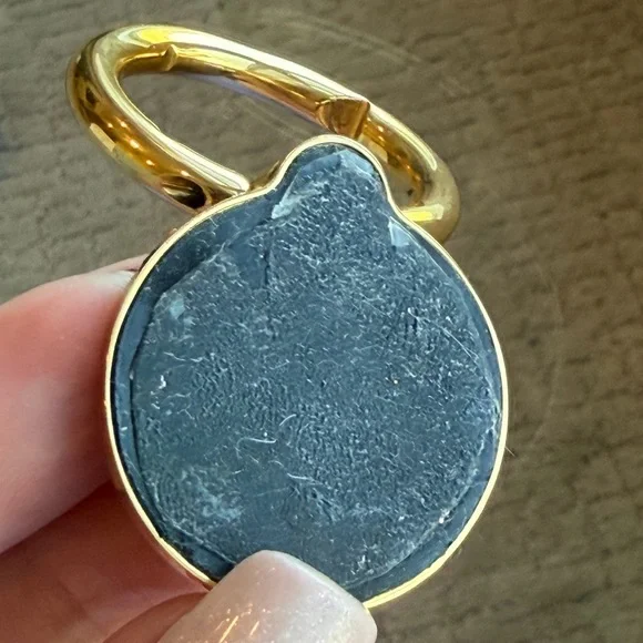 Louis Vuitton Louise Gold Tone Metal Phone Ring M64290 fits all Phones / Cases - Picture 12 of 15